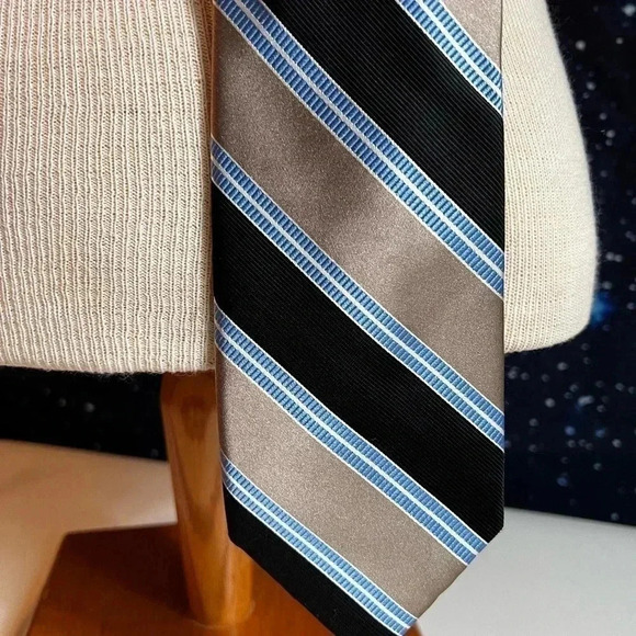 Chaps 100% silk necktie - Picture 2 of 5